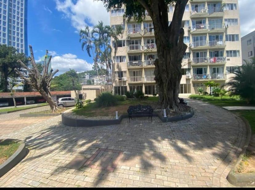 Apto Bem Localizado E Proximo Roda Gigante Em Bc! Apartamento Balneario Camboriu